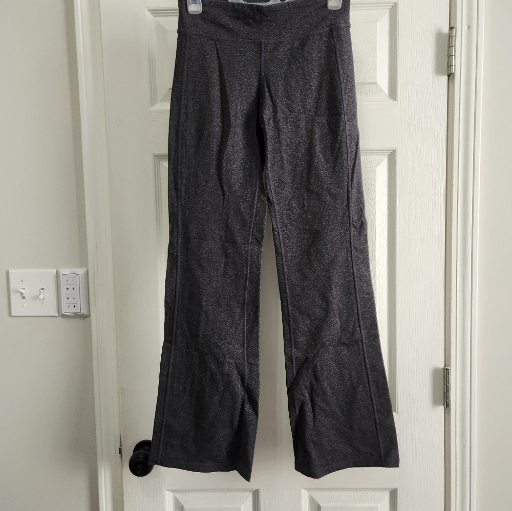 Athleta Kickbooty Pants